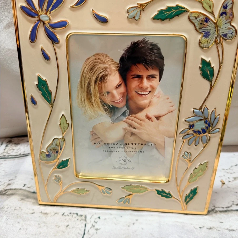 Lenox Botanical Butterfly 5x7 Frame | Porcelain Butterfly Photo Frame |‎ Floral